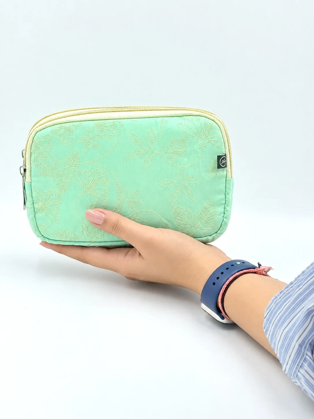 Kesar Travel Pouch Medium 2