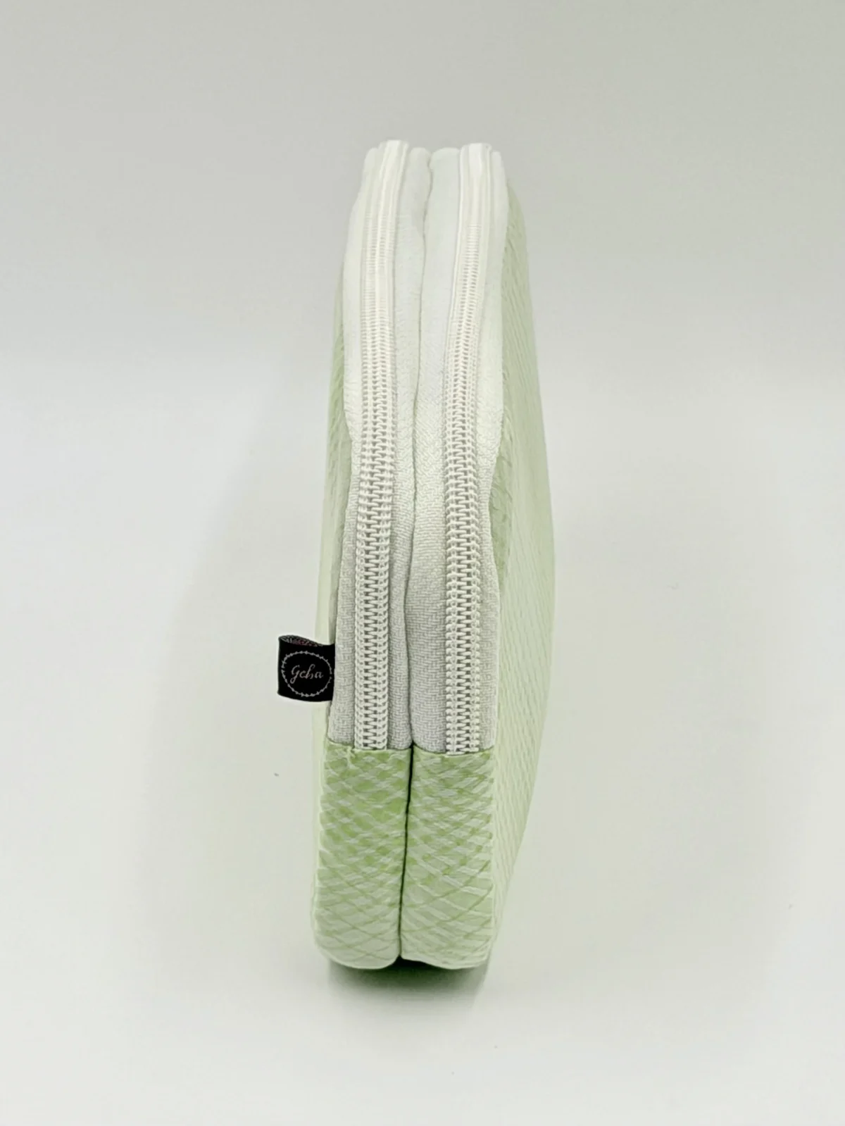 Kesar Travel Pouch Medium 3