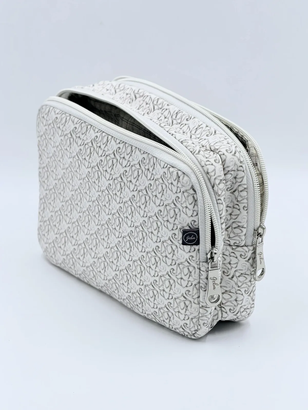 Kesar Travel Pouch Large 3