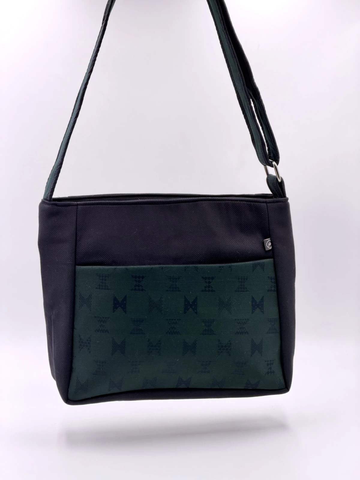 Noor Sling 1