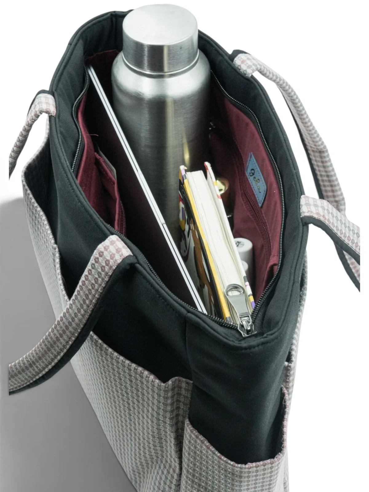 Gulmohar Carryall Medium image 2