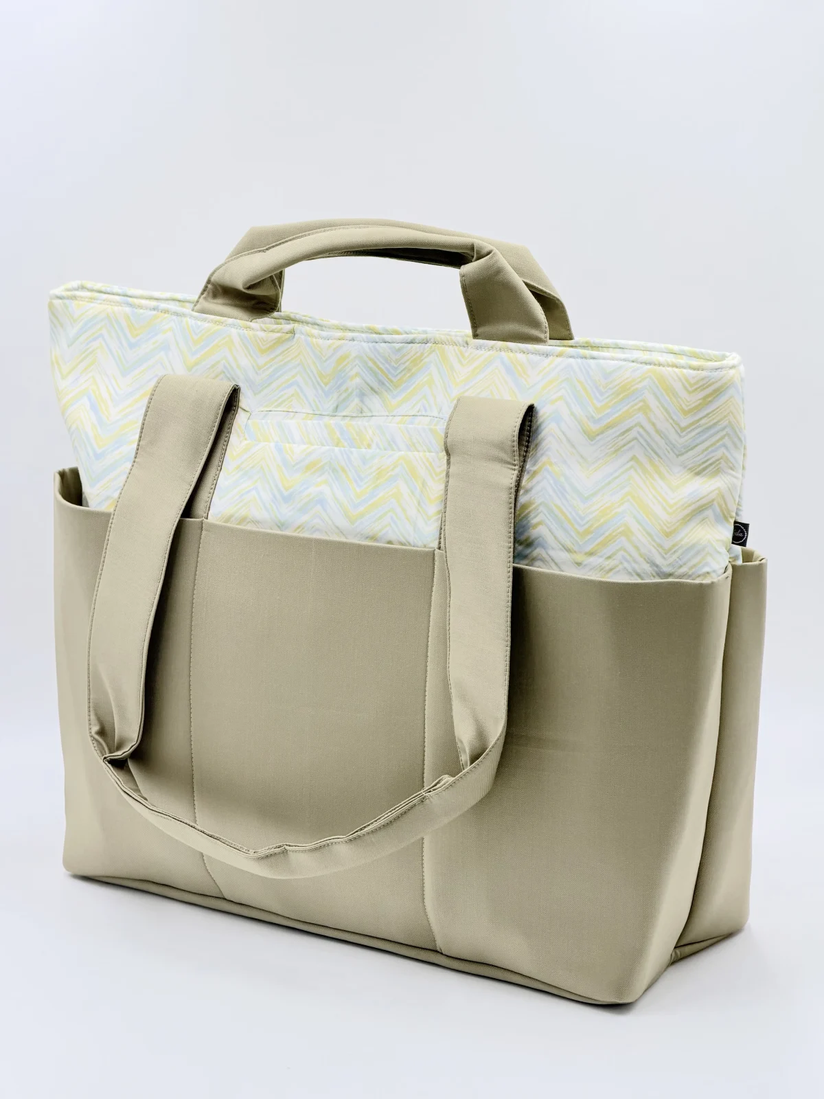 Madhumalti Carryall image 2