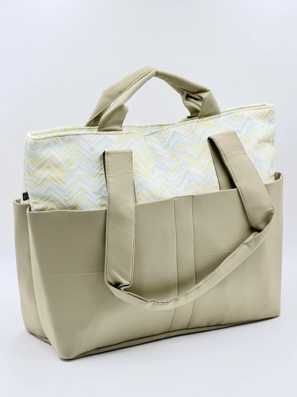 Madhumalti Carryall image 5