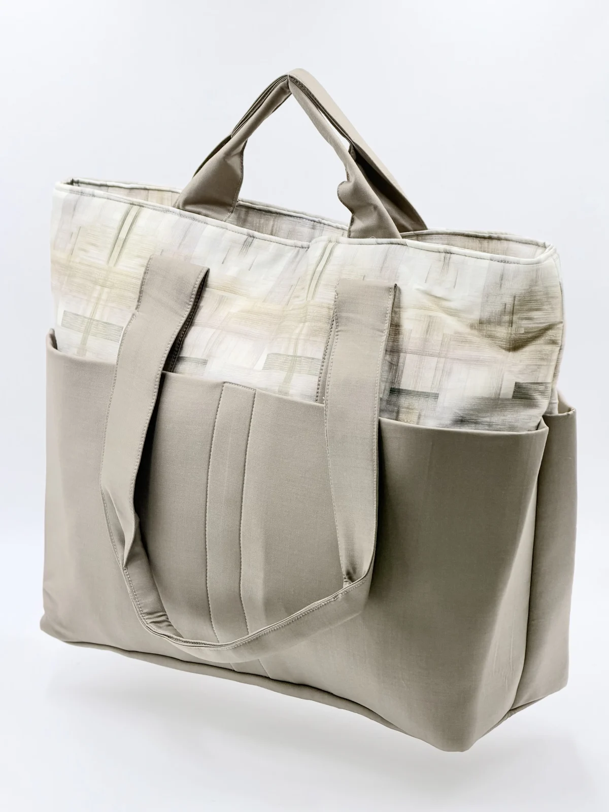 Madhumalti Carryall image 3