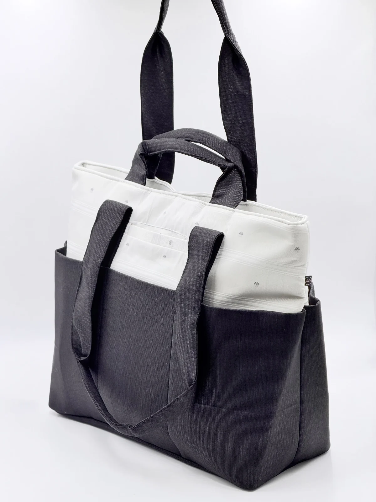 Madhumalti Carryall image 4