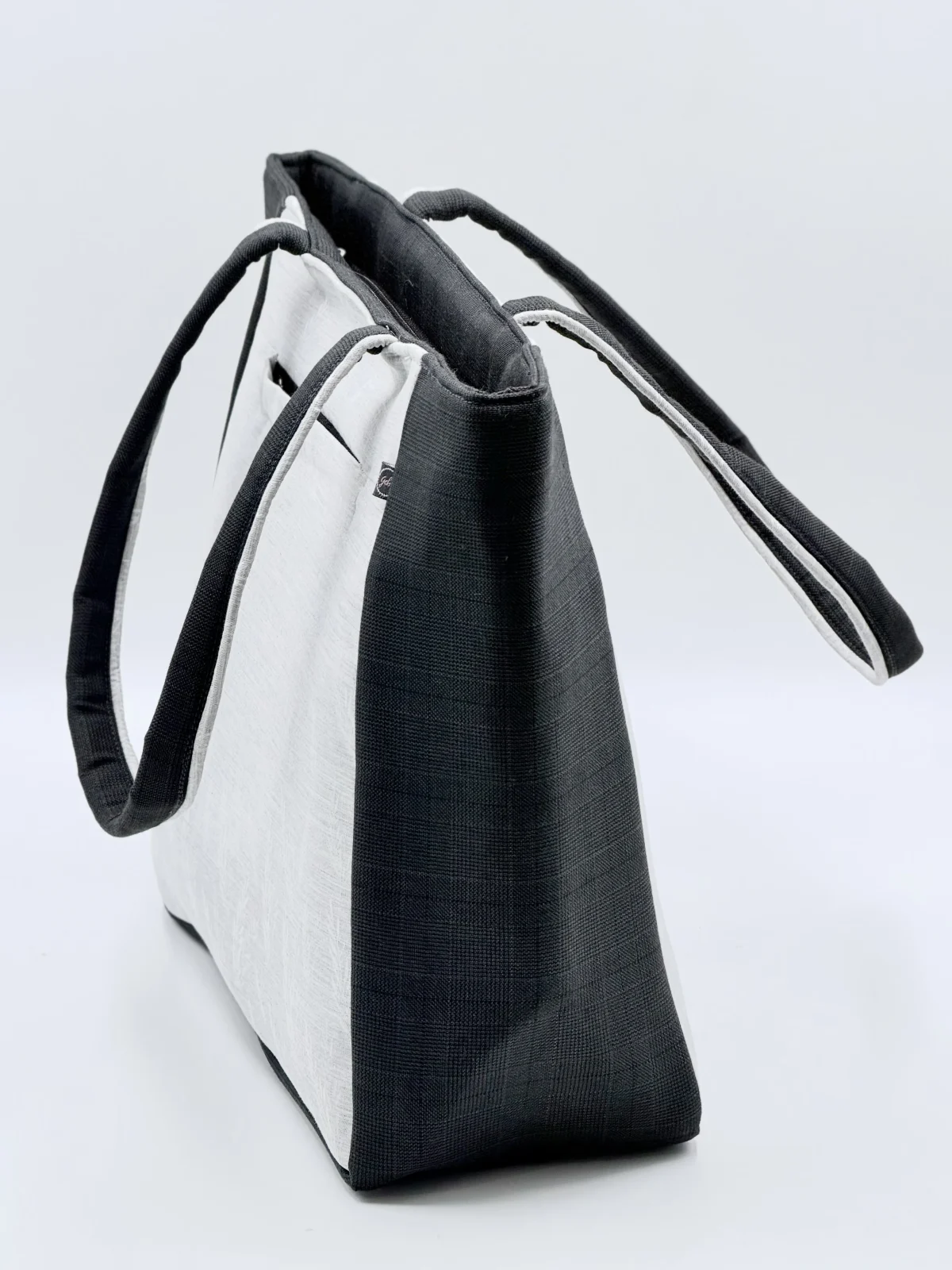 Nishigandha Tote 4