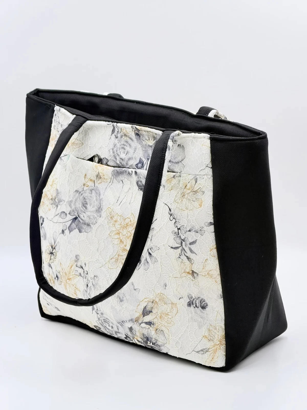 Nishigandha Tote image 4