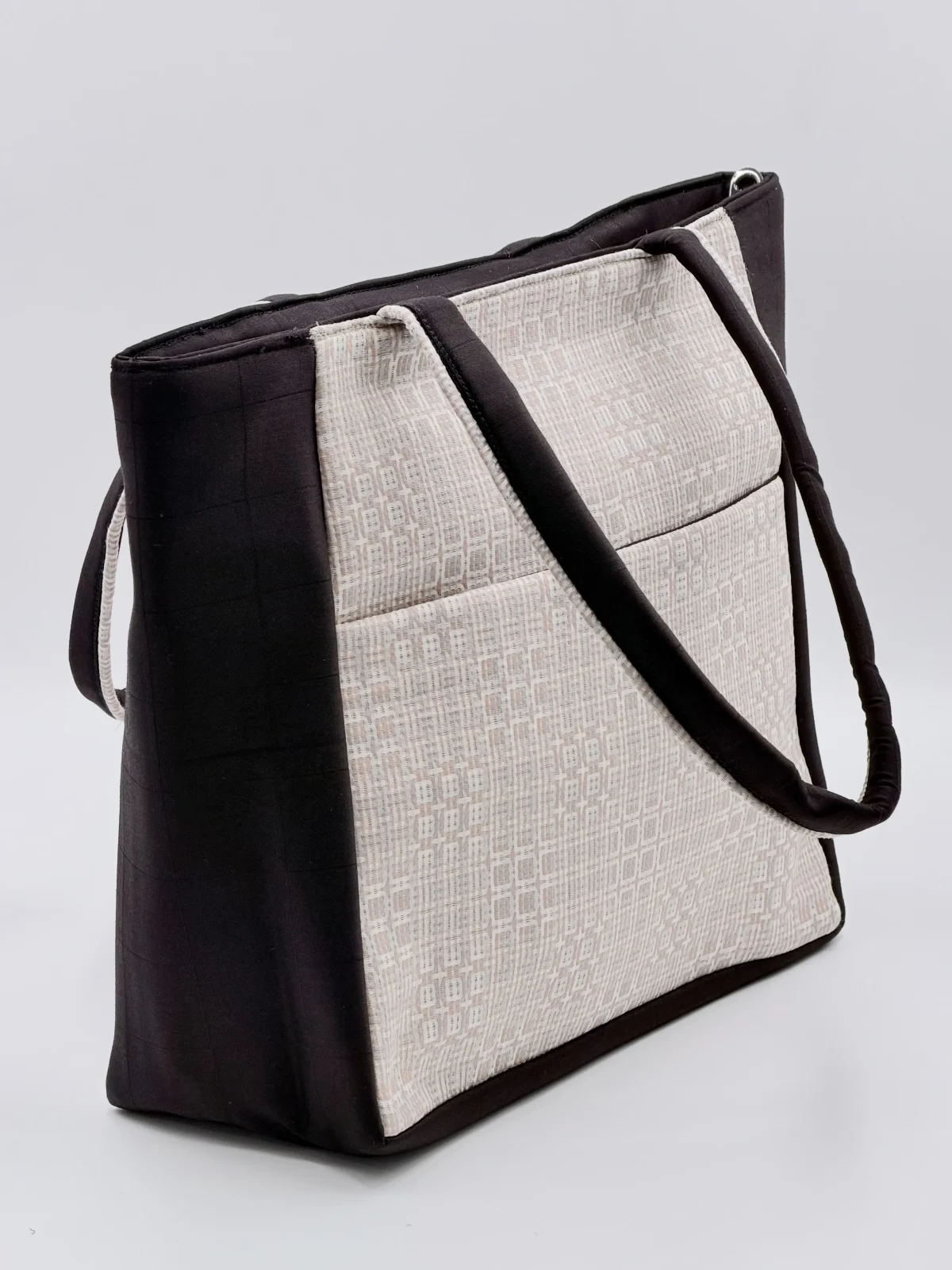 Nishigandha Tote image 4