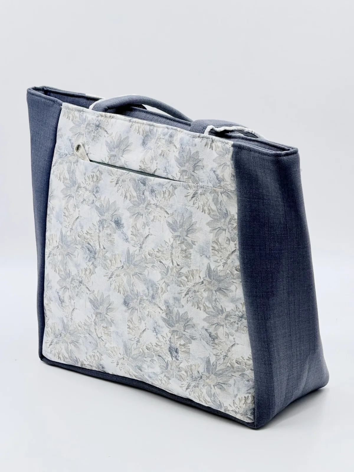 Nishigandha Tote 4