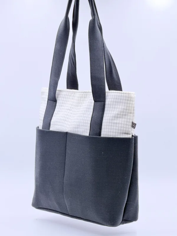 Gul Tote thumbnail 1