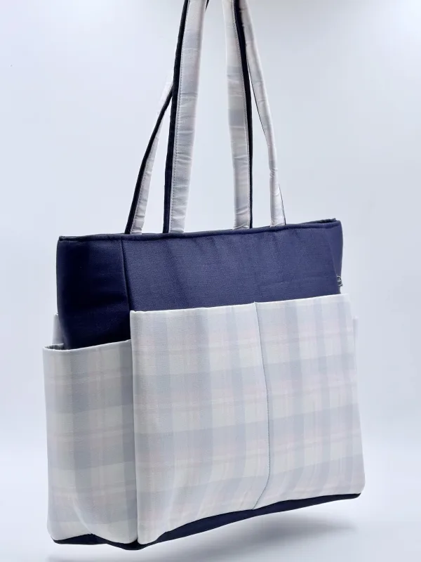 Gulmohar Carryall Medium thumbnail 2