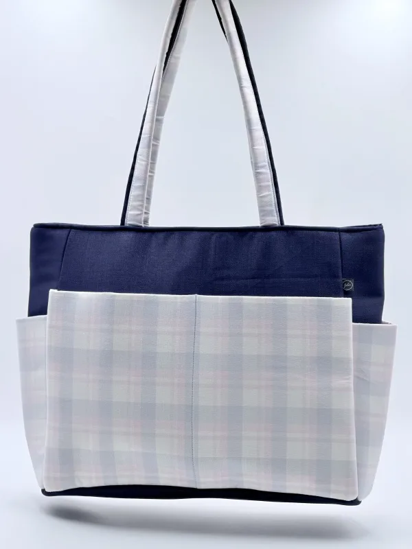 Gulmohar Carryall Medium thumbnail 3