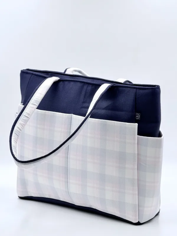 Gulmohar Carryall Medium thumbnail 4