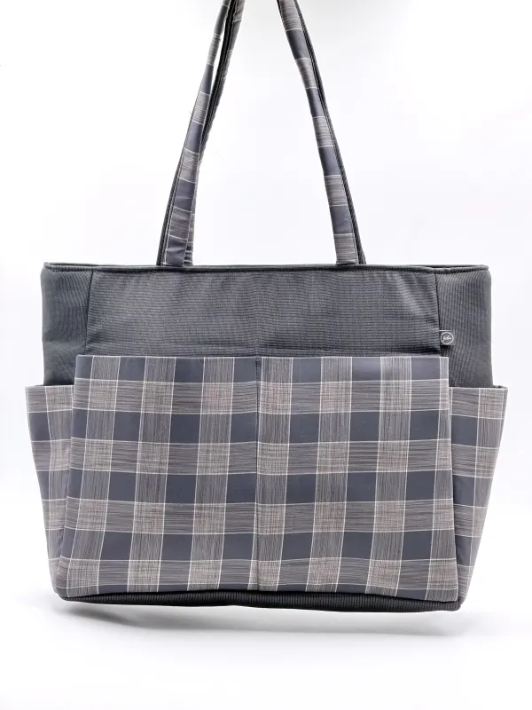 Gulmohar Carryall Medium thumbnail 1