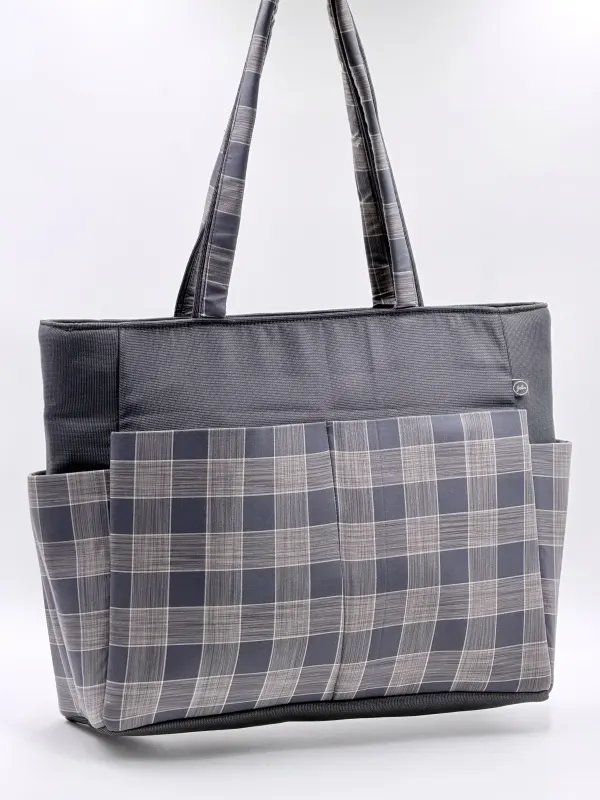 Gulmohar Carryall Medium thumbnail 2