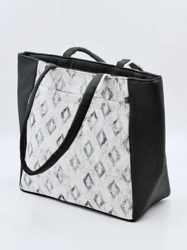 Nishigandha Tote thumbnail 5