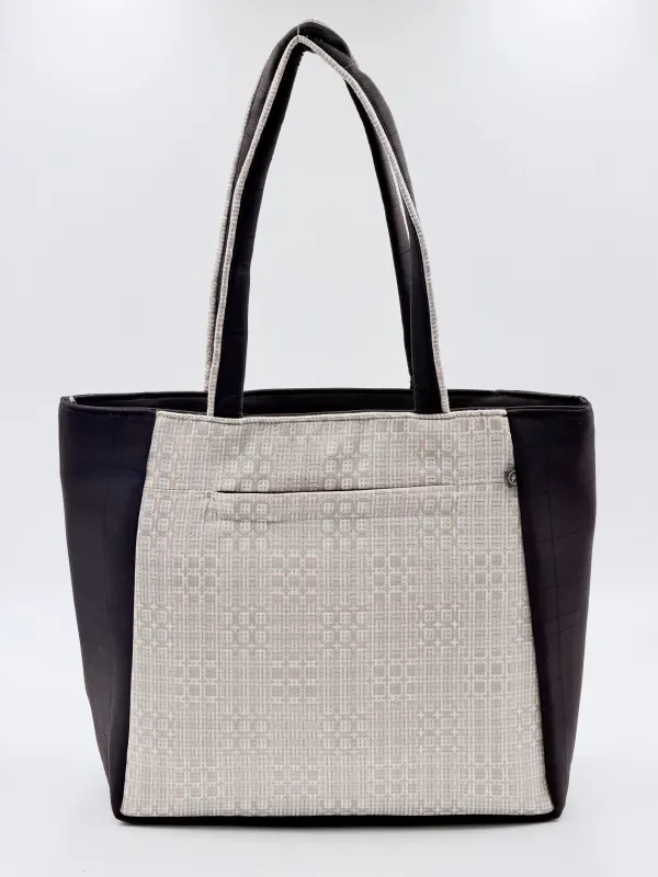 Nishigandha Tote thumbnail 5