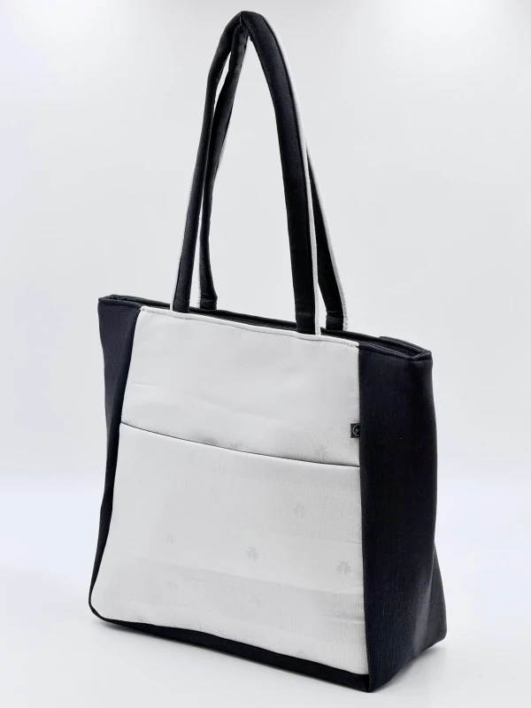 Nishigandha Tote thumbnail 1
