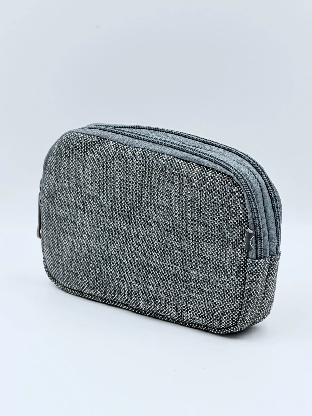 Kesar Travel Pouch - Kesar Travel Pouch Medium - GEBA-KESAR-0136 — Organisers & Storage › Kesar Travel Pouch › Kesar Travel Pouch Medium (Photo 1 of 4)