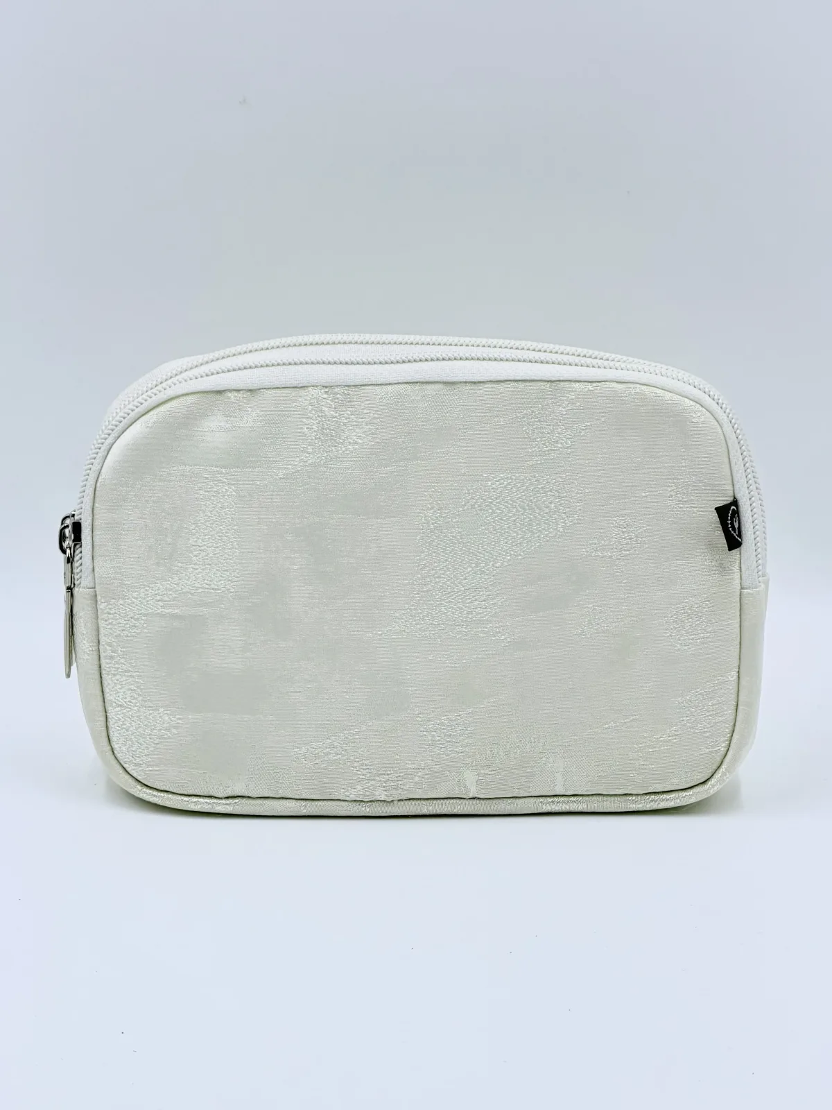 Kesar Travel Pouch - Kesar Travel Pouch Medium - GEBA-KESAR-0135 — Organisers & Storage › Kesar Travel Pouch › Kesar Travel Pouch Medium (Photo 1 of 2)