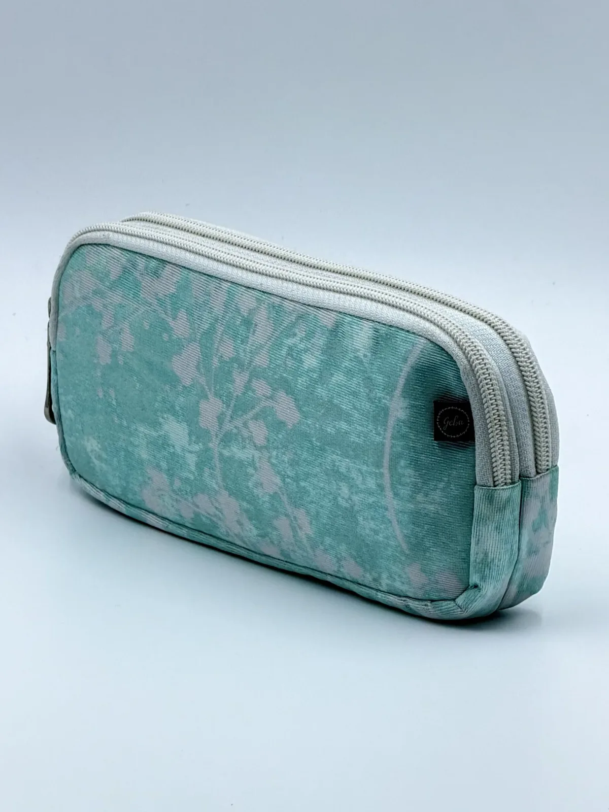 Kesar Travel Pouch - Kesar Travel Pouch Small - GEBA-KESAR-0218 — Organisers & Storage › Kesar Travel Pouch › Kesar Travel Pouch Small (Photo 1 of 2)