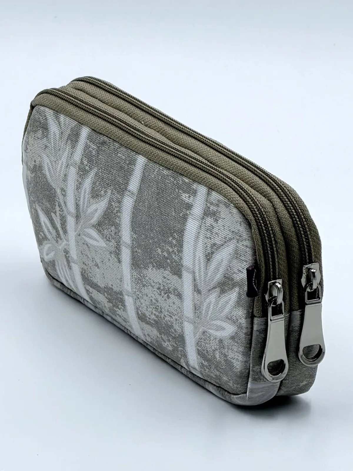 Kesar Travel Pouch - Kesar Travel Pouch Small - GEBA-KESAR-0201 — Organisers & Storage › Kesar Travel Pouch › Kesar Travel Pouch Small (Photo 1 of 2)