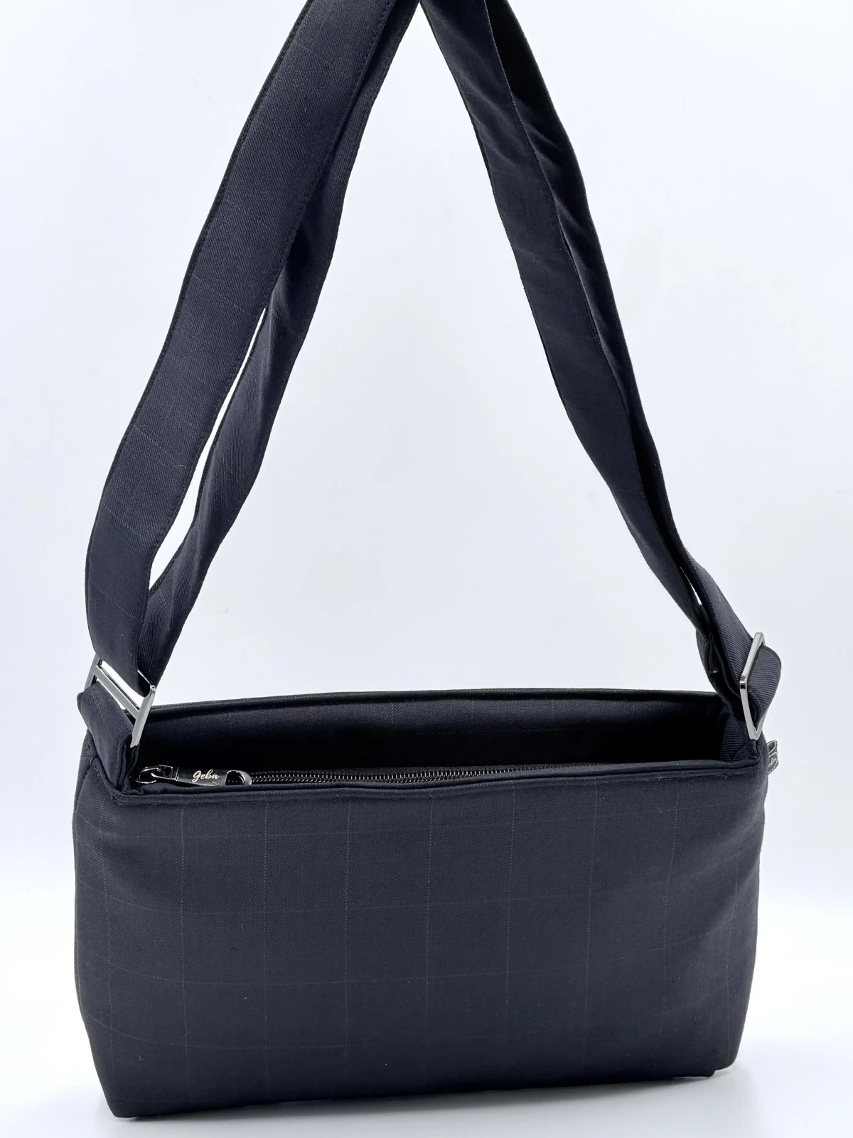 Ivy Sling - GEBA-IVY-0014 — Slings & Crossbodies › Ivy Sling (Photo 1 of 5)