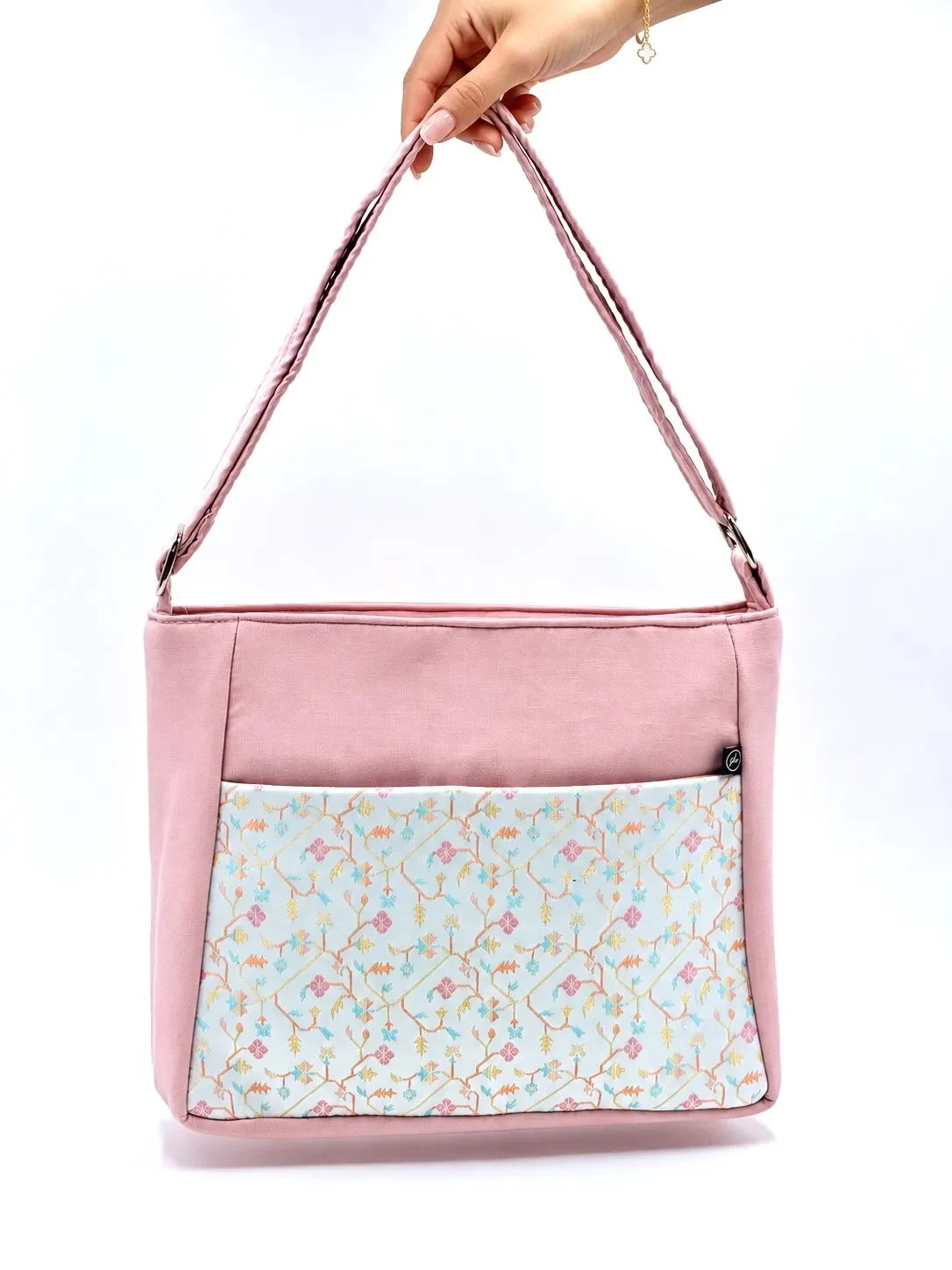 Noor Sling - GEBA-NOOR-0010 — Slings & Crossbodies › Noor Sling (Photo 1 of 5)