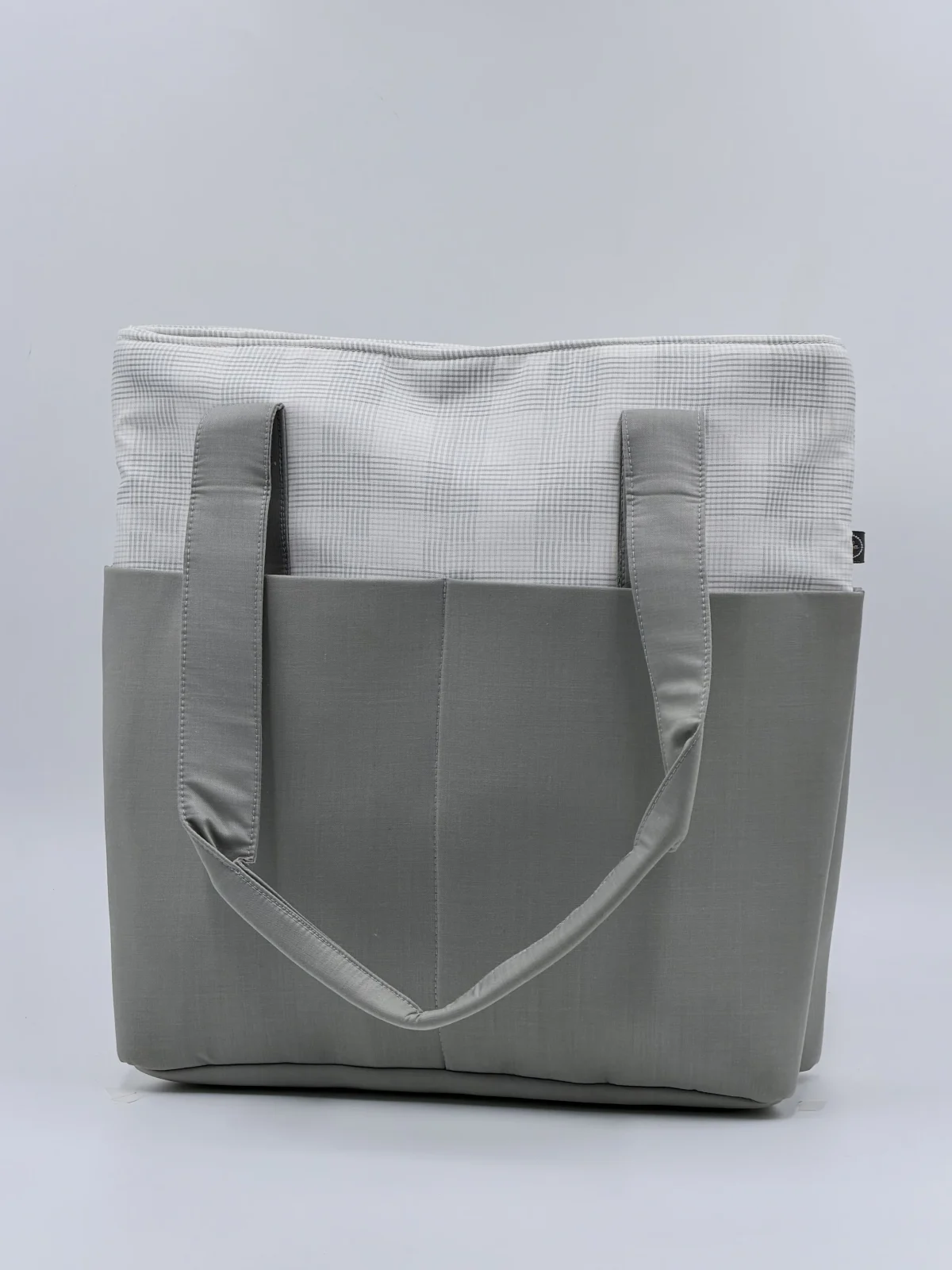 Gul Tote - GEBA-GUL-0011 — Totes & Carryalls › Gul Tote (Photo 1 of 3)