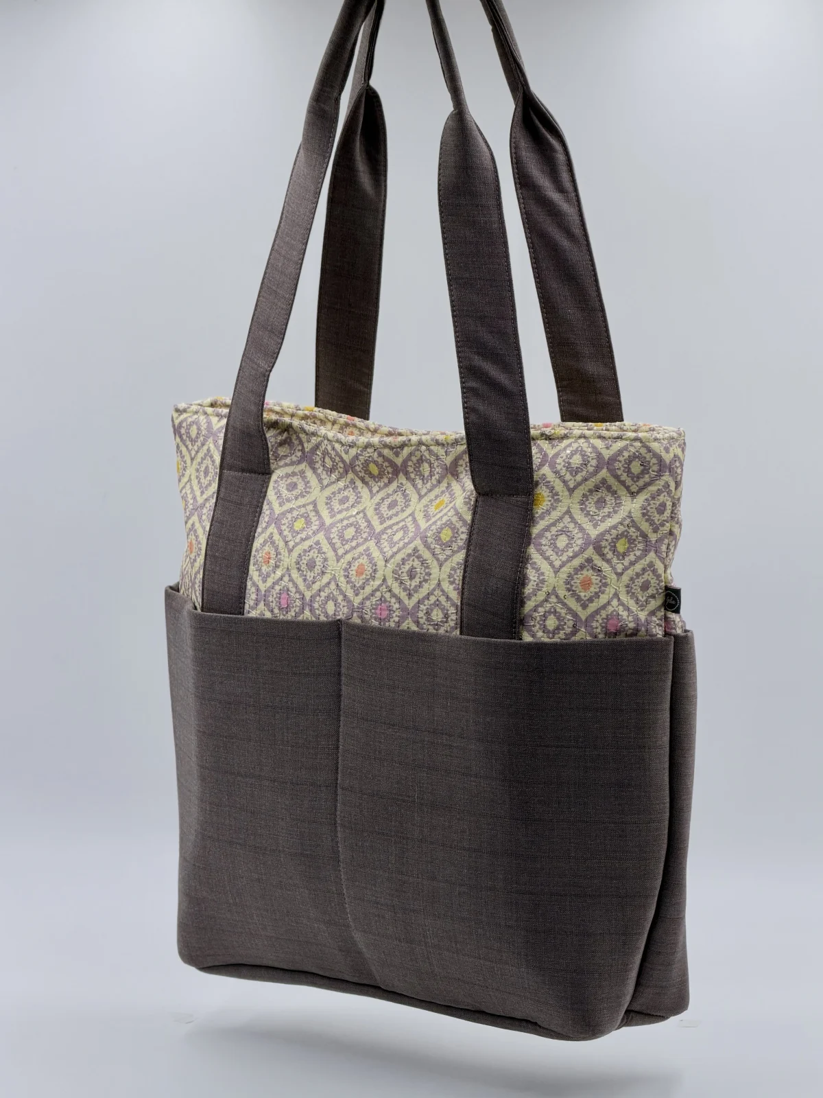 Gul Tote - GEBA-GUL-0013 — Totes & Carryalls › Gul Tote (Photo 1 of 3)