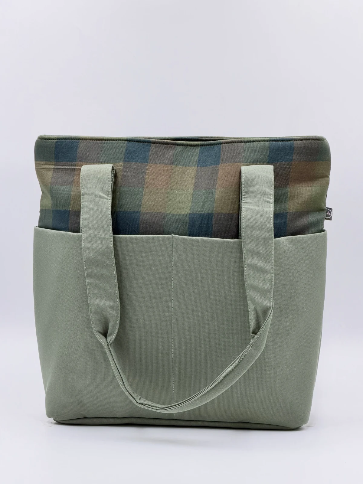 Gul Tote - GEBA-GUL-0016 — Totes & Carryalls › Gul Tote (Photo 1 of 4)